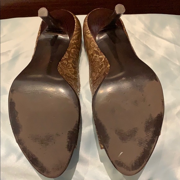 Carlos Santa Bronze Paisley Open Toe Shoes - Picture 4 of 8